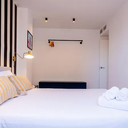 Bright With Views 3 Bedrooms 2 Bathrooms Apartment Malaga