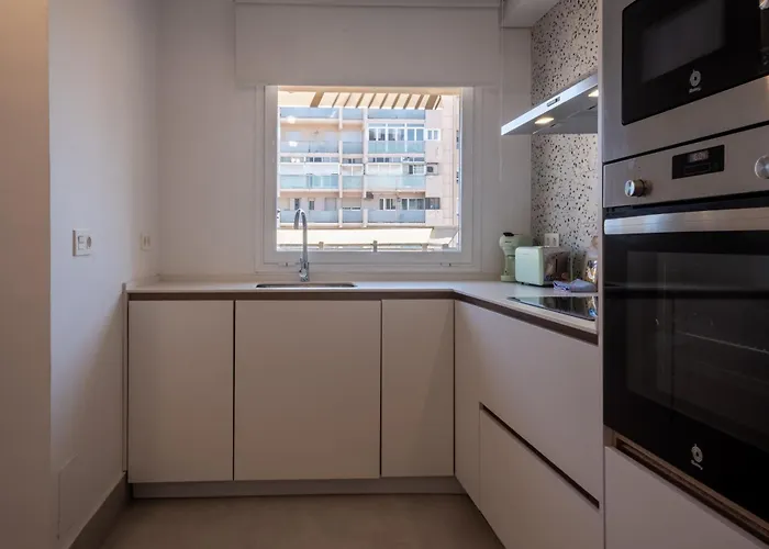 Bright With Views 3 Bedrooms 2 Bathrooms Appartement *