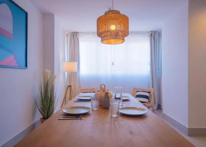 Bright With Views 3 Bedrooms 2 Bathrooms Málaga