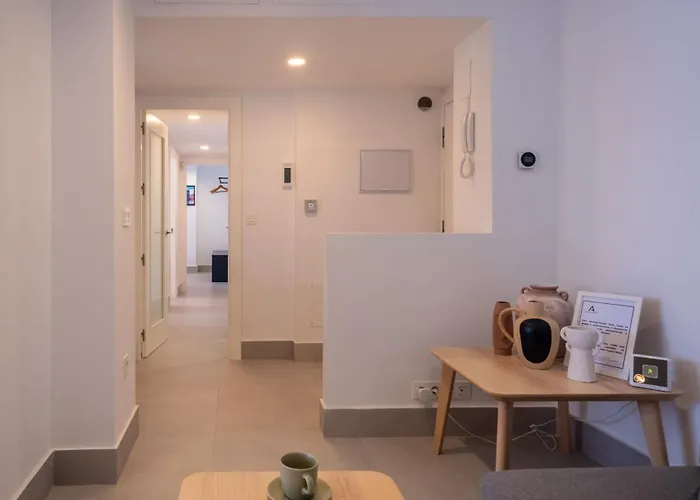 Bright With Views 3 Bedrooms 2 Bathrooms * Málaga