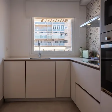 Bright With Views 3 Bedrooms 2 Bathrooms Appartement *